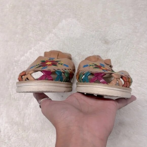 Colorful Embroidered Huaraches - Picture 4 of 9